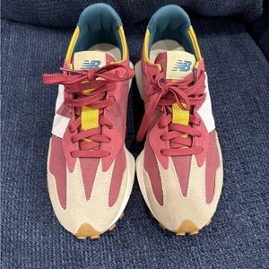 New Balance 327 Bordeaux Teal men’s size 9. Burgundy, Beige & Yellow Retro